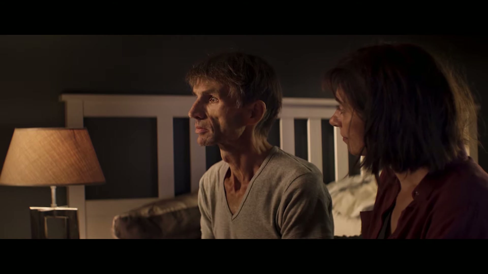 Anja and Leo talking in the bedroom